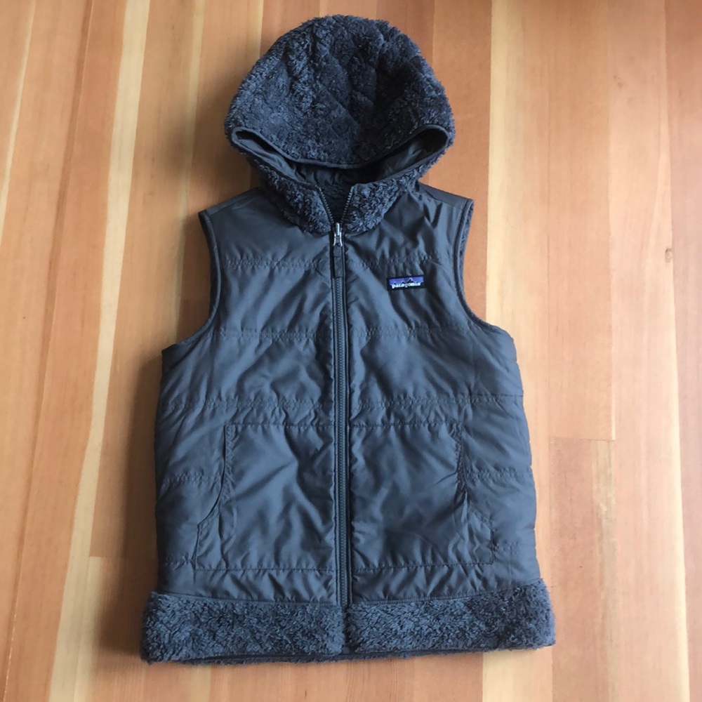 Patagonia Los Gatos reversible hooded vest.